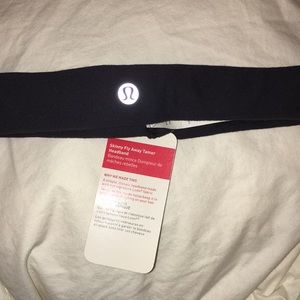 Lululemon skinny fly away tamer headband